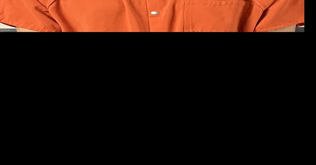 Driver arrested after officer dragged by car in East Boston traffic stop