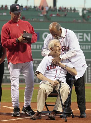 Red Sox goodwill ambassador Pesky dead at 92, Sports
