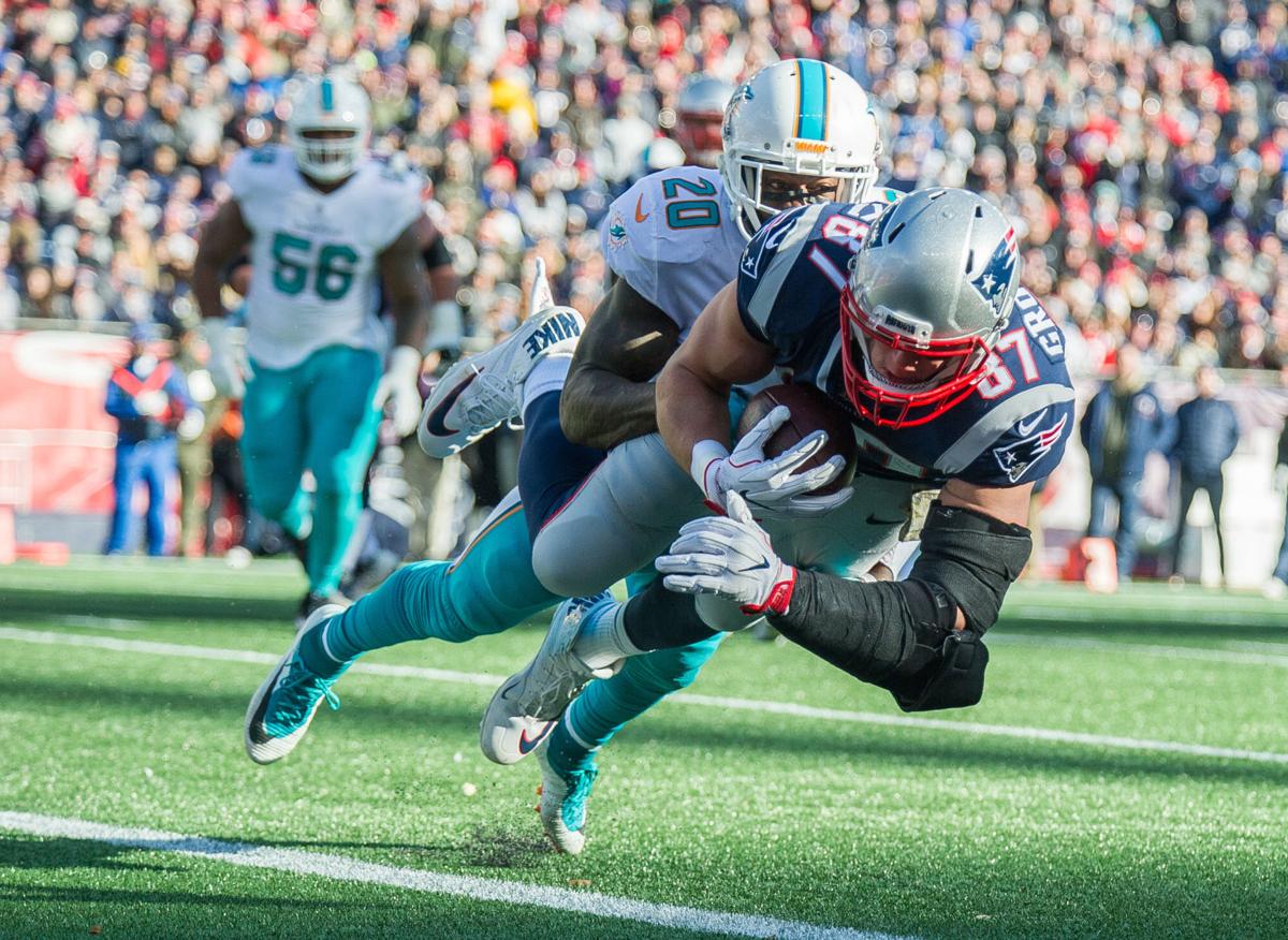 SLIDESHOW: Patriots defeat Dolphins | Gallery | eagletribune.com
