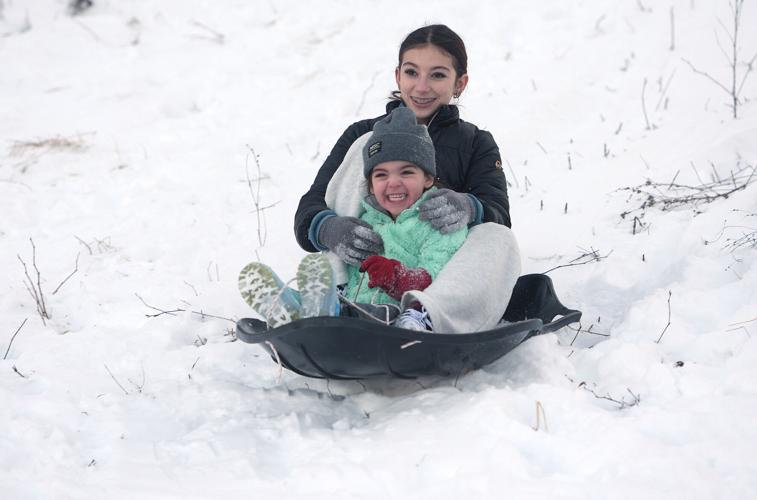 251227-et-tje-sledding-01.jpg