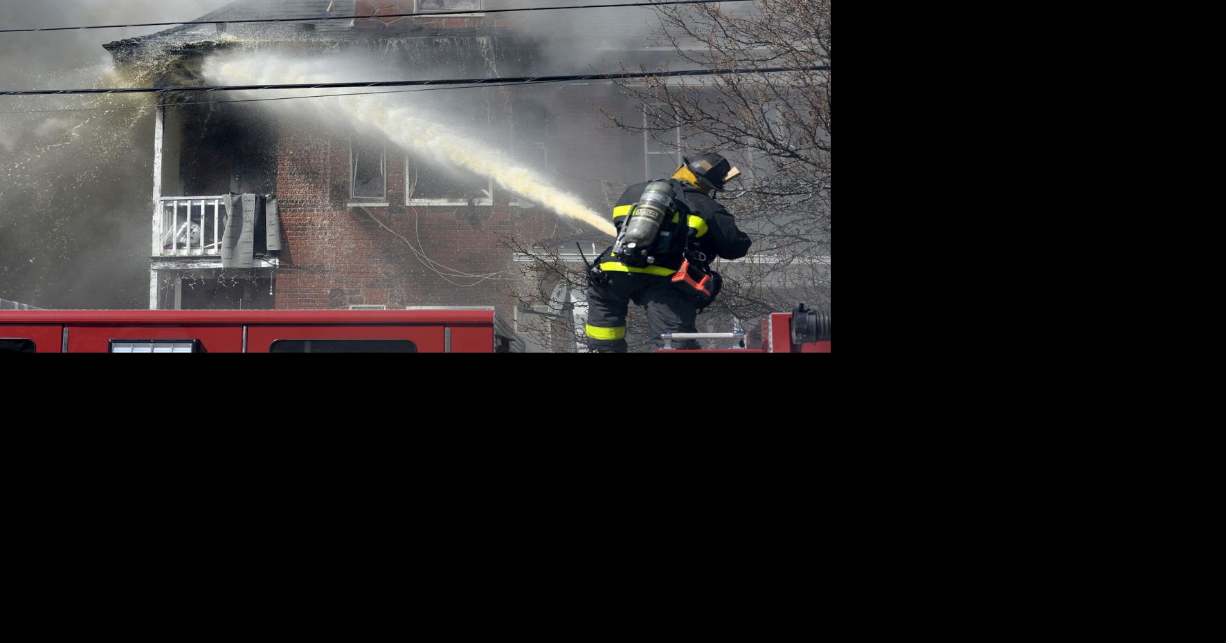 3 dozen left homeless after destructive Lawrence fire | Merrimack ...
