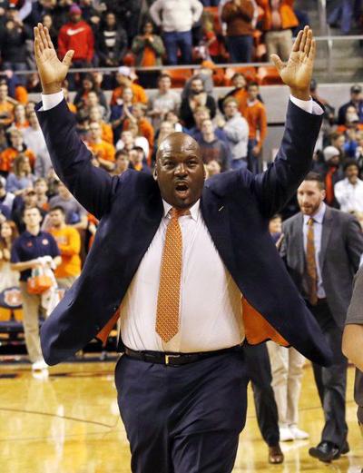 College Basketball Scandal 4 Coaches Adidas Executive Charged In Bribe Scheme Local Sports Eagletribune Com