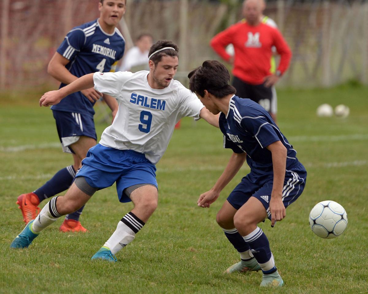 Salem High boys soccer v. Manchester Memorial Gallery