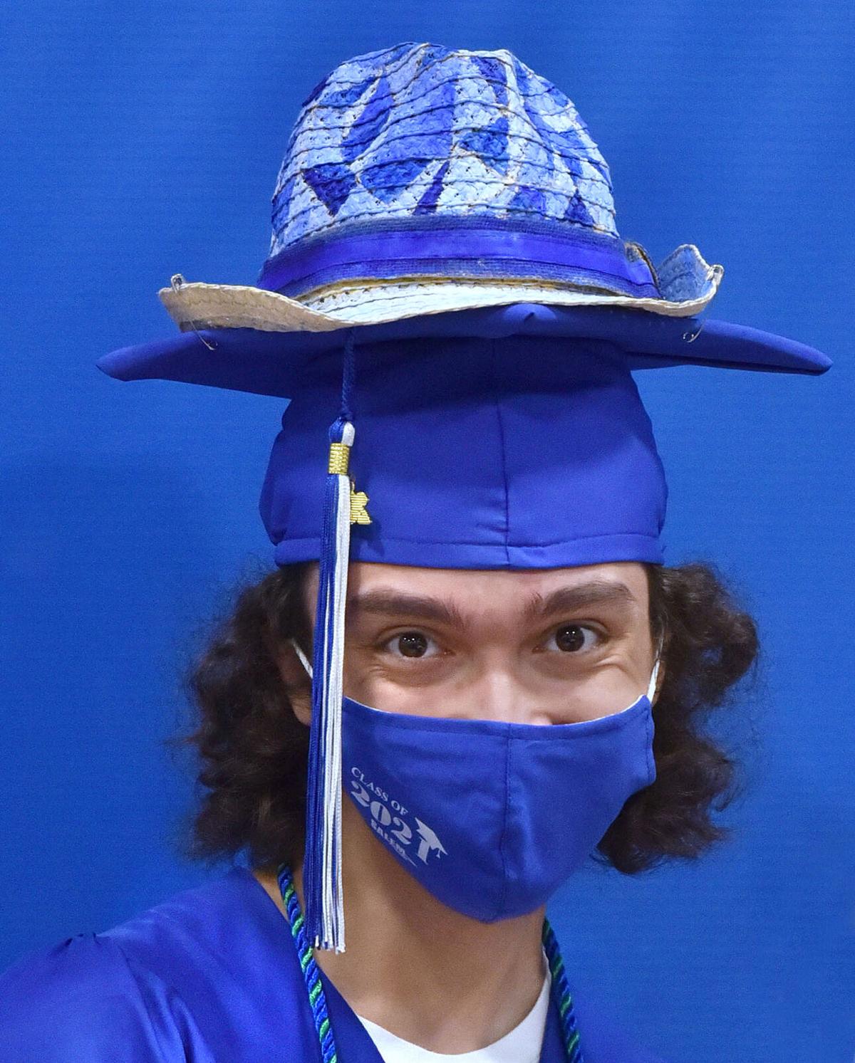 210611_ET_CRU_SalemGraduation_4.jpg