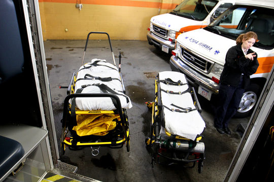 gurney and stretcher difference