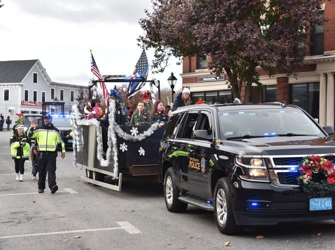 SLIDESHOW Methuen Santa Parade Gallery