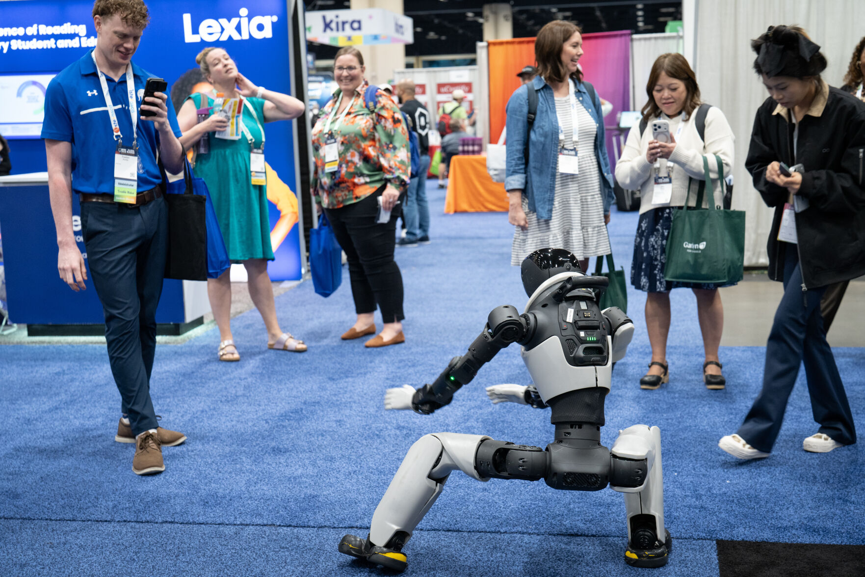 Faraday Future Showcases its EAI Robotics Education Ecosystem at