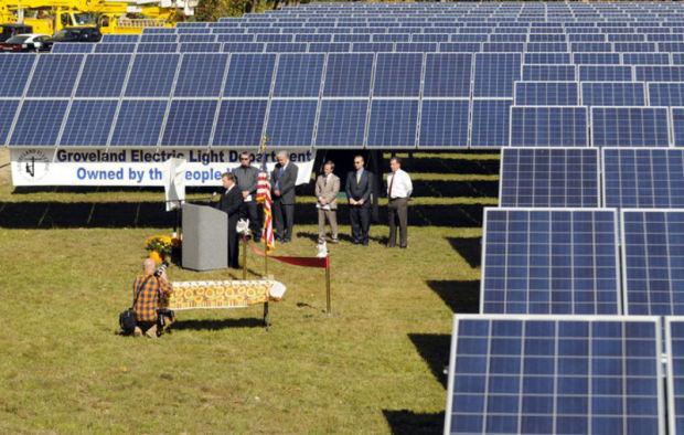 Groveland Solar Facility Powers 525 Homes Local News Eagletribune Com