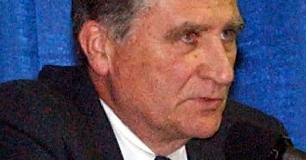 Town lawyers retirement brings about changes Town lawyers retirement brings about changes