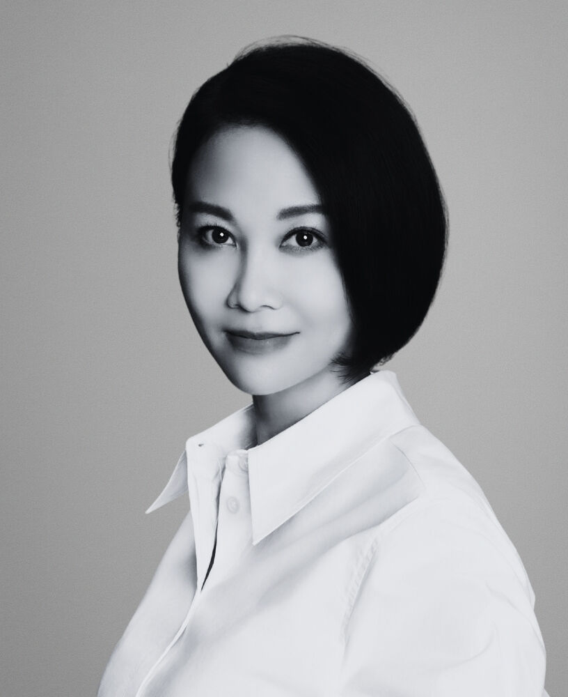 yu.ri The Estée Lauder Companies nomme Dana Strong, CBE et