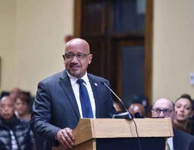 240206-et-cru-MayorDePenaAddress-3.JPG