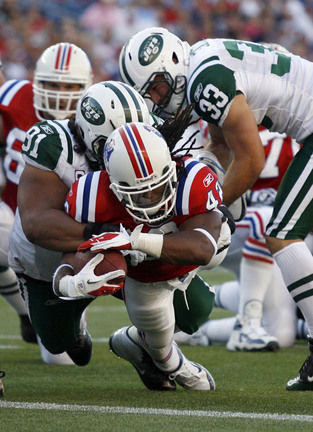 New England Patriots running back BenJarvus Green-Ellis (42) gives