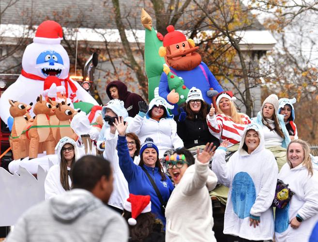 SLIDESHOW Methuen Santa Parade Gallery