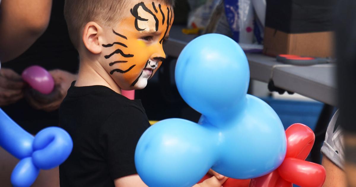 City jams out during 300th festival