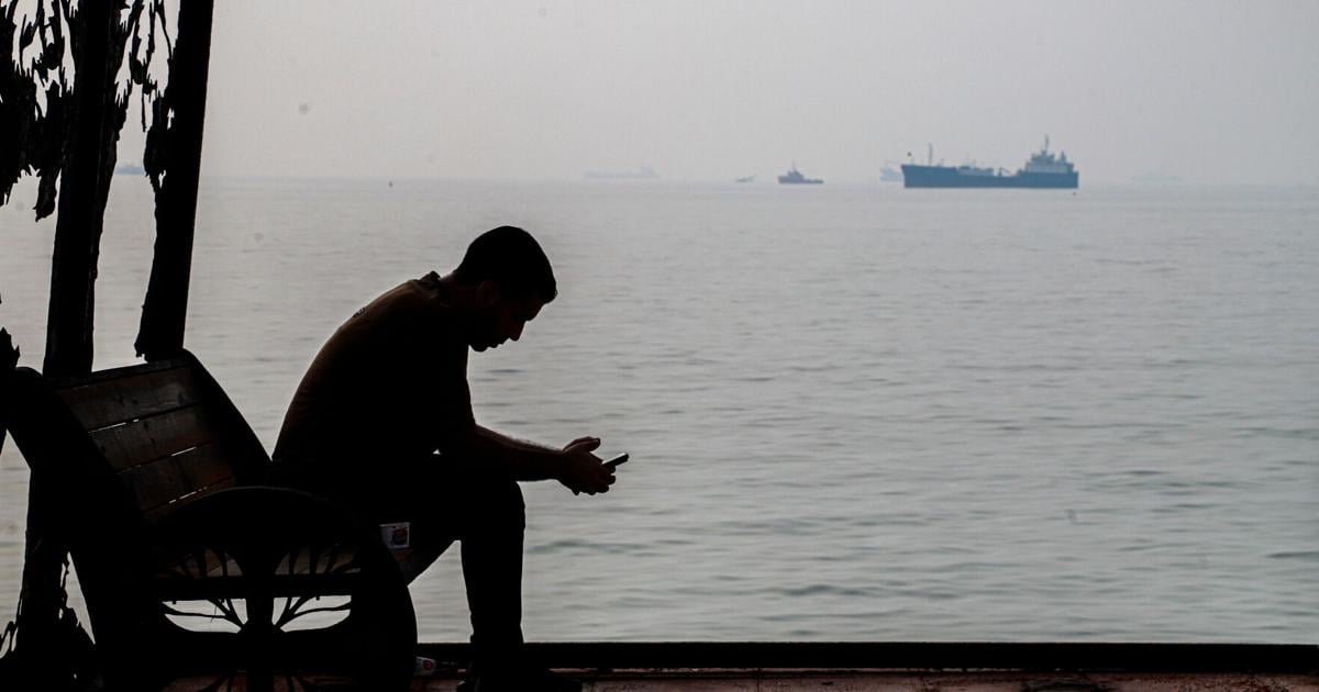 Iran says 7 tankers on fire or damaged in the Strait of Hormuz, and other Mideast news