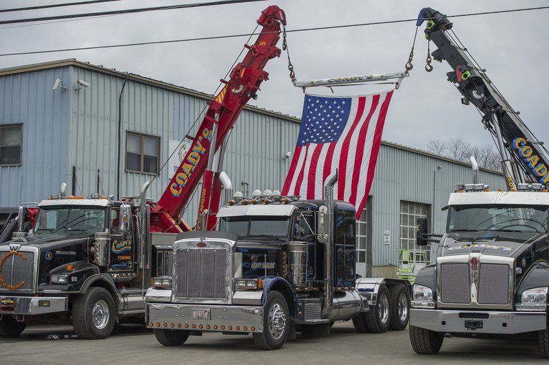 Hundreds in industry pay final respects | Merrimack Valley