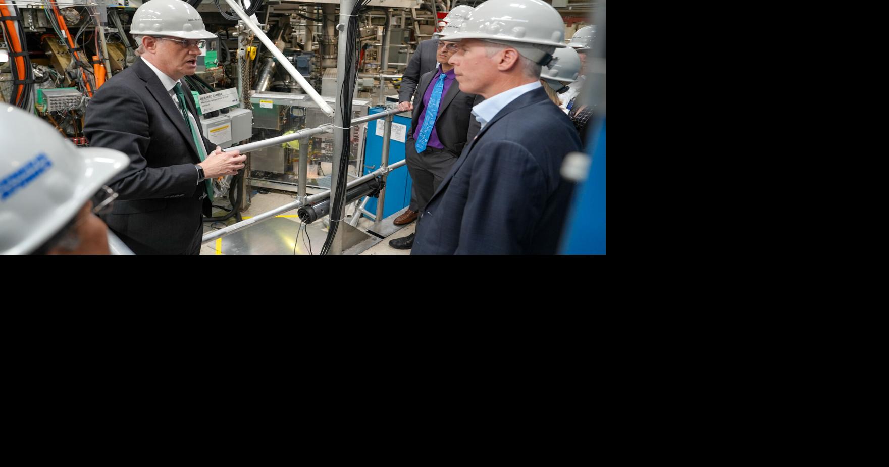U.S. Energy Secretary Tours Fusion Facilities at General Atomics