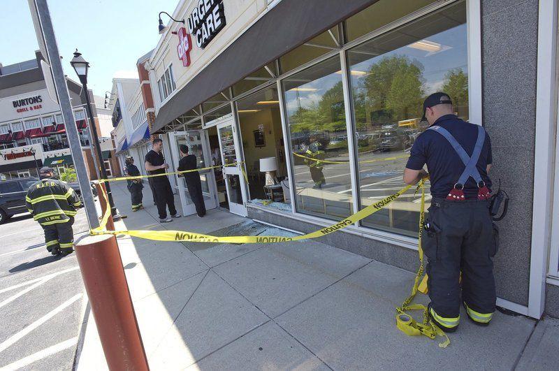 Driver Crashes Into Health Clinic In North Andover Merrimack Valley Eagletribune Com