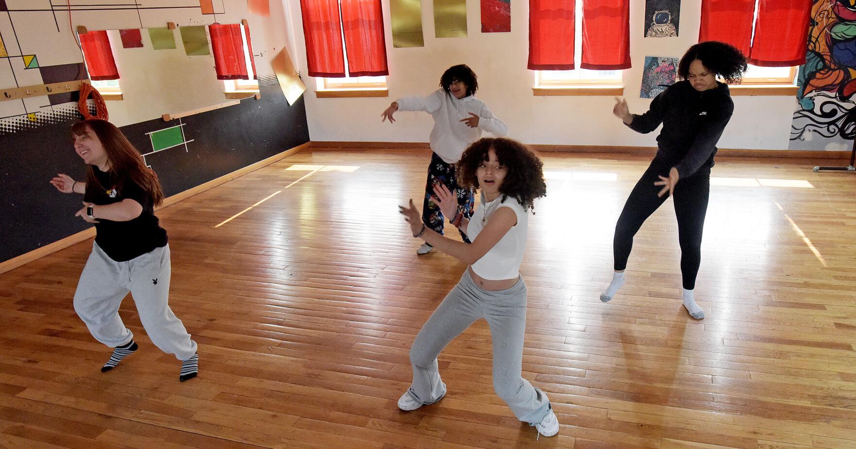 Valley Dance: Lawrence sees revival of 'feet in the street' - Vimarsana News
