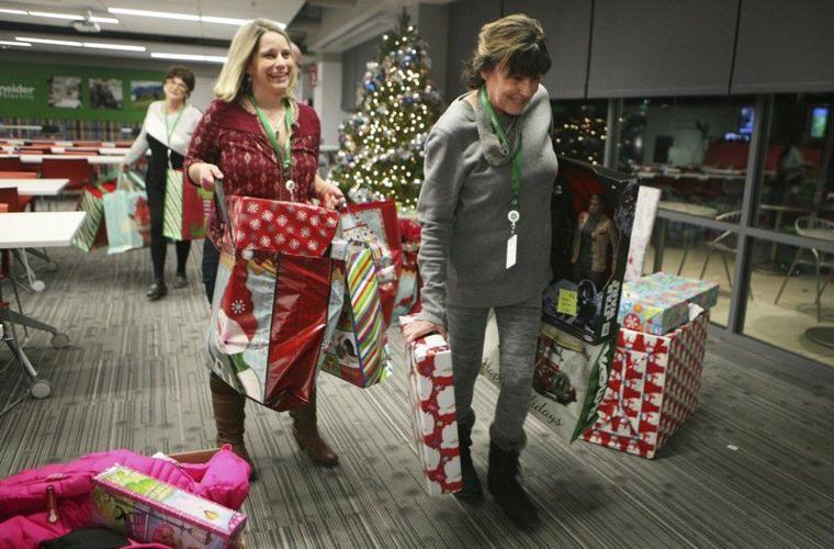 Why LuLaRoe Leggings Make Fabulous Christmas Gifts