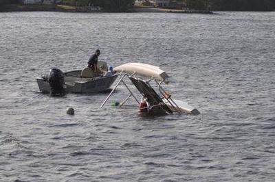 N.H. teen rescued after boat capsizes | New Hampshire | eagletribune.com