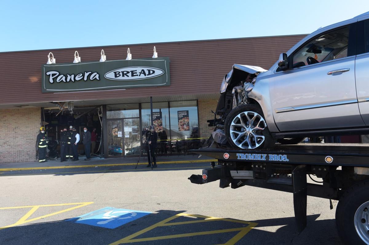201203_et_tje_panera_crash_05.jpg