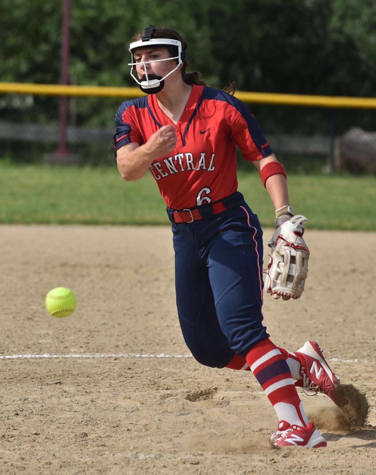 210610_ET_CRU_SOFTBALL_12.jpg