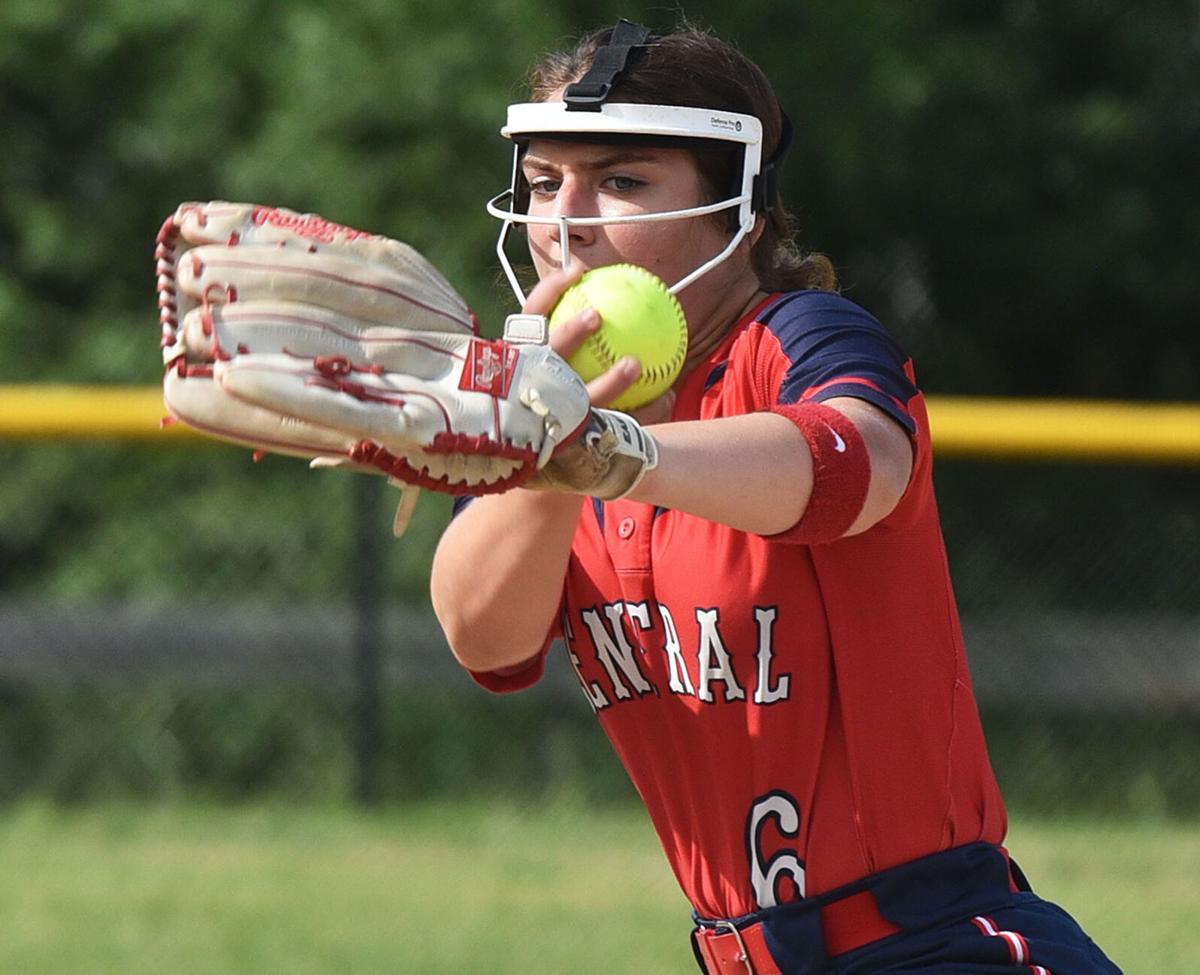 210610_ET_CRU_SOFTBALL_14.jpg