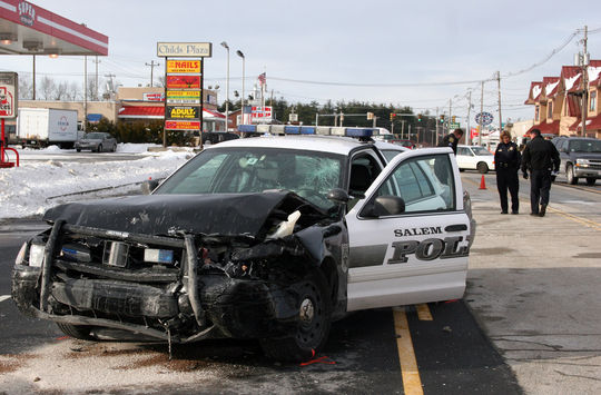 Salem police cruiser, car collide | Local News | eagletribune.com
