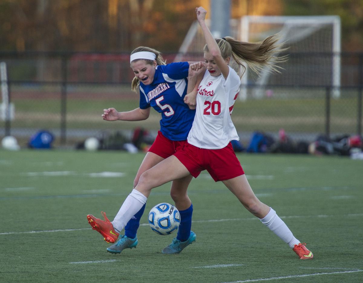 N H Girls Soccer Londonderry Pinkerton Hit Hard By Injury Sports Eagletribune Com