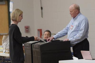 Voter numbers robust at some polls, not others 
