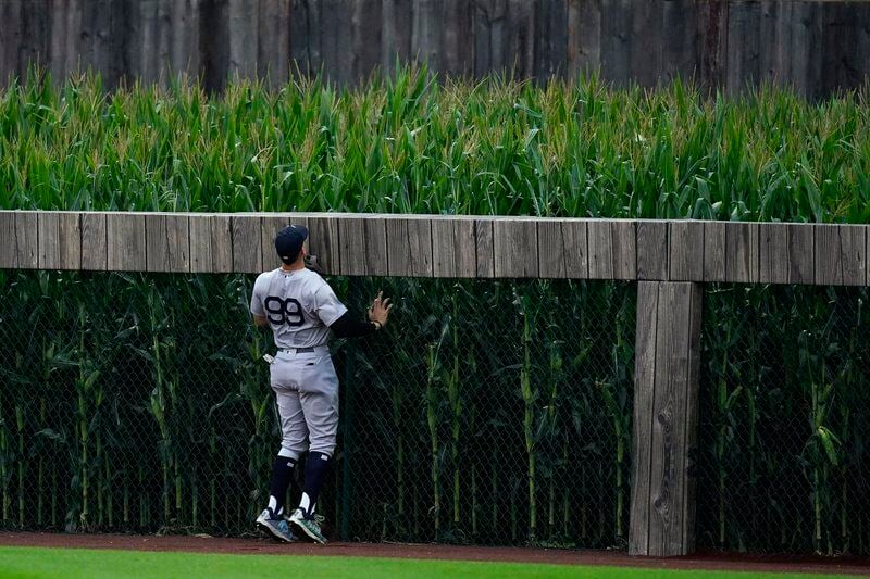 If you build it, they will come': White Sox walk-off Yankees in 'Field of  Dreams' game
