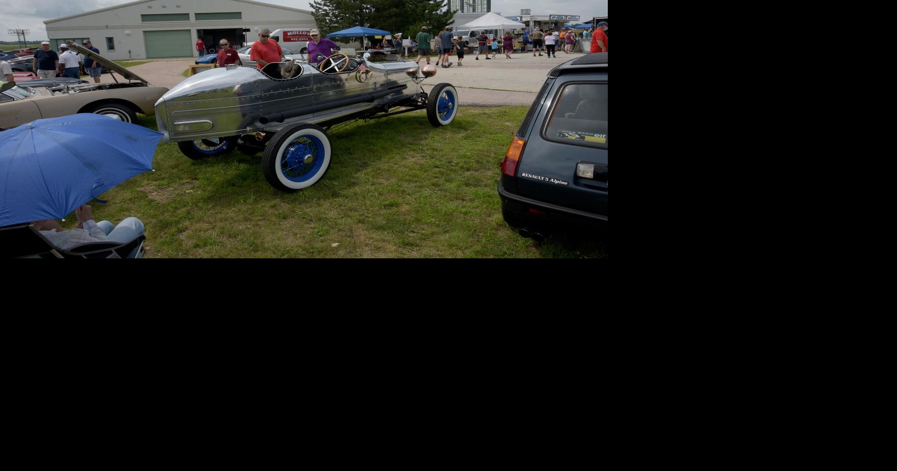 Vintage roadsters shine in Andover car show