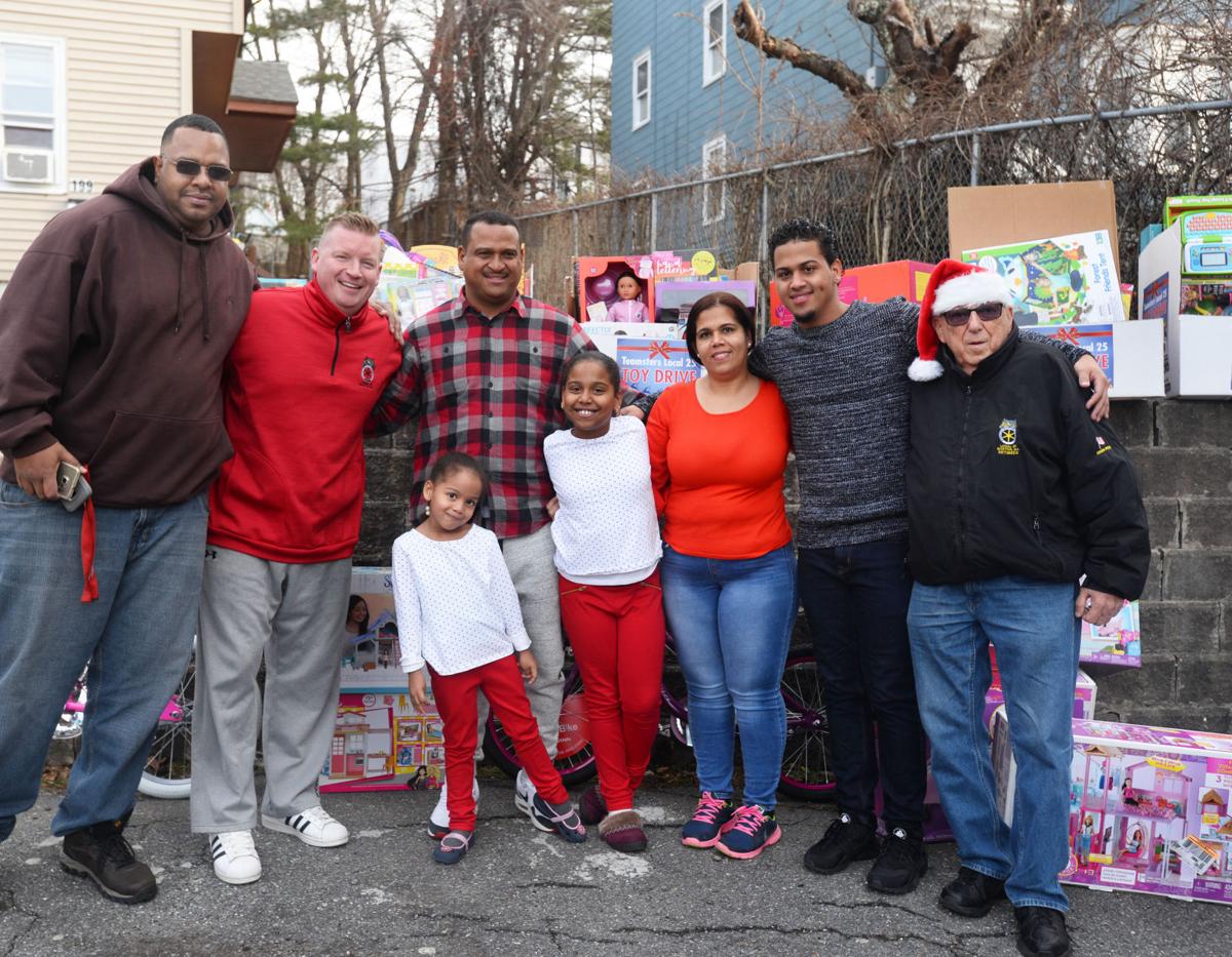 Slideshow Teamsters Local 25 Christmas Toy Drive Gallery