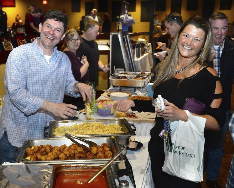 Crowd Turns Out For Annual Taste Of The Region New Hampshire Eagletribune Com