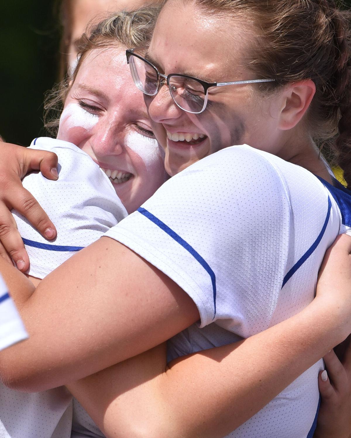 210612_ET_CRU_SalemSoftball_7.JPG