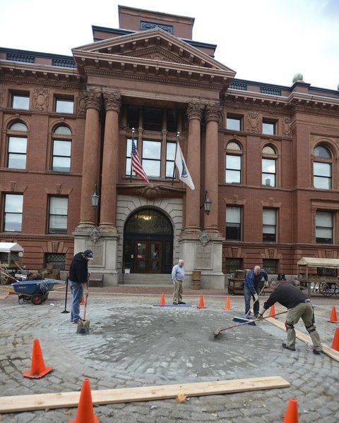 Affleck film means $100K-plus paycheck for Lawrence