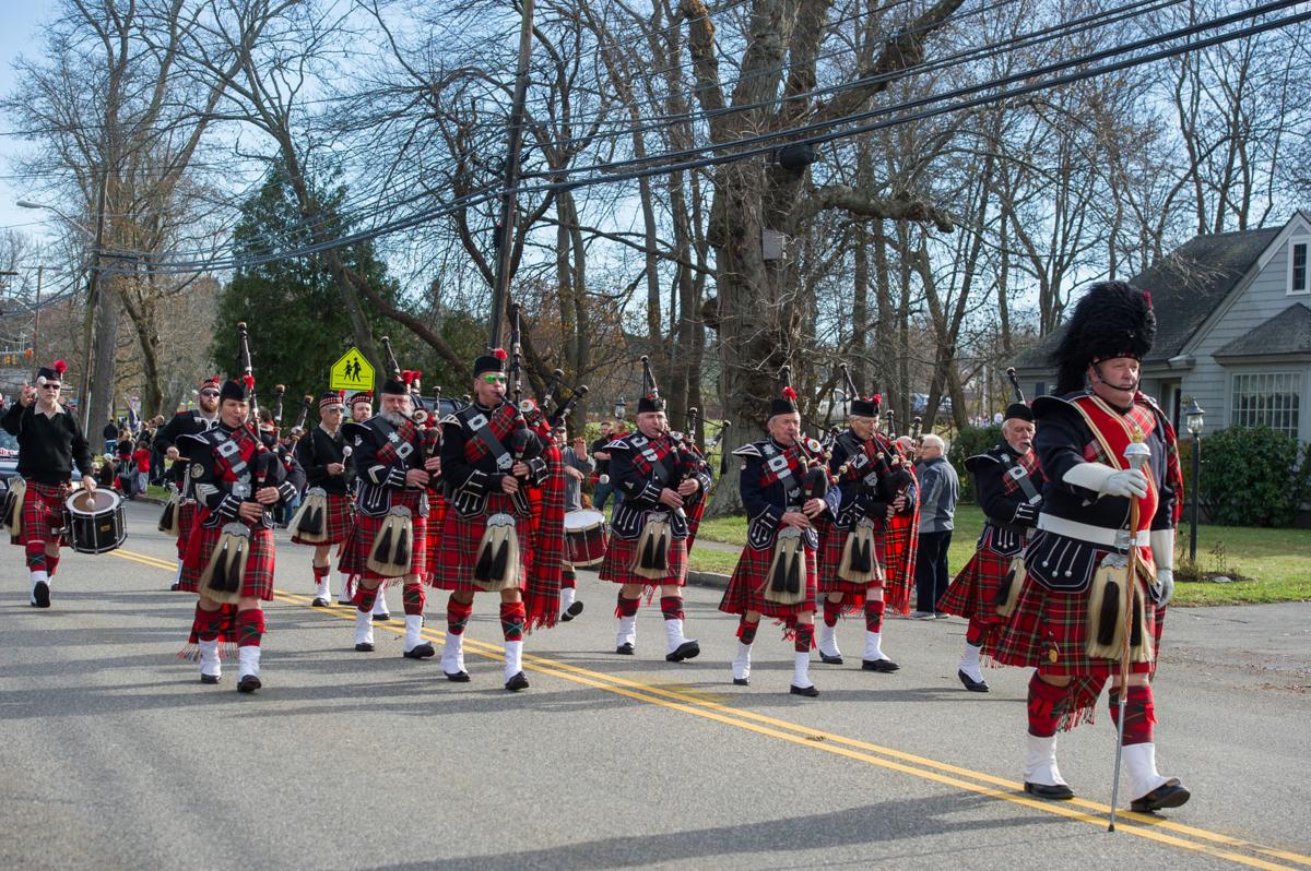 SLIDESHOW North Andover's Santa Parade Gallery