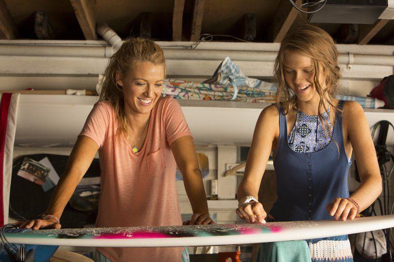 Movie Review C Mon In The Water S Lively In The Shallows Lifestyle Eagletribune Com Movie Review C Mon In The Water S Lively In The Shallows Lifestyle Eagletribune Com
