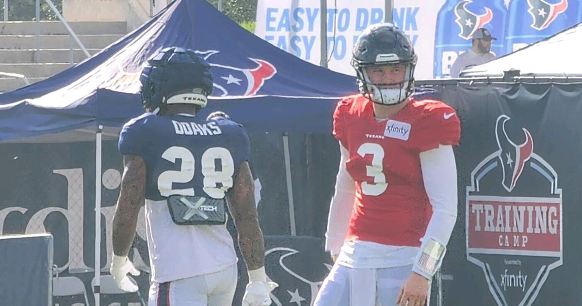 Perry gets the call ... again: Andover native re-signs with Houston ...