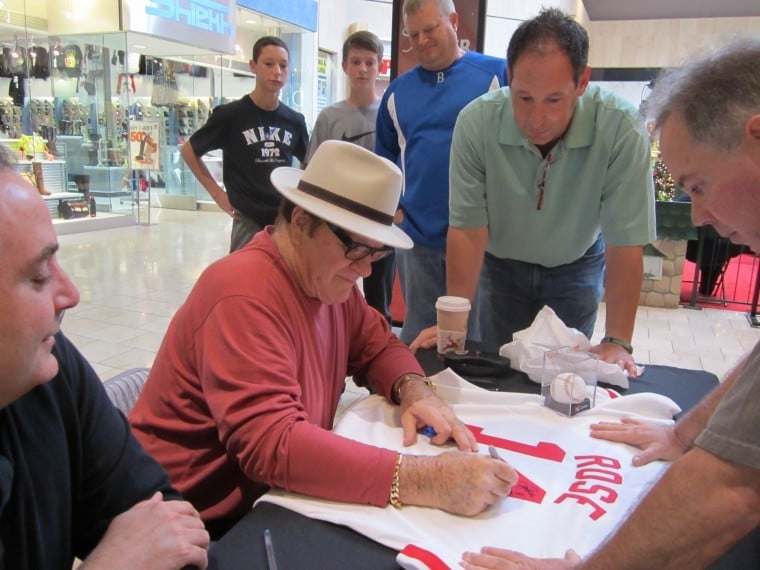 Induct Pete Rose into Hall of Fame: Column