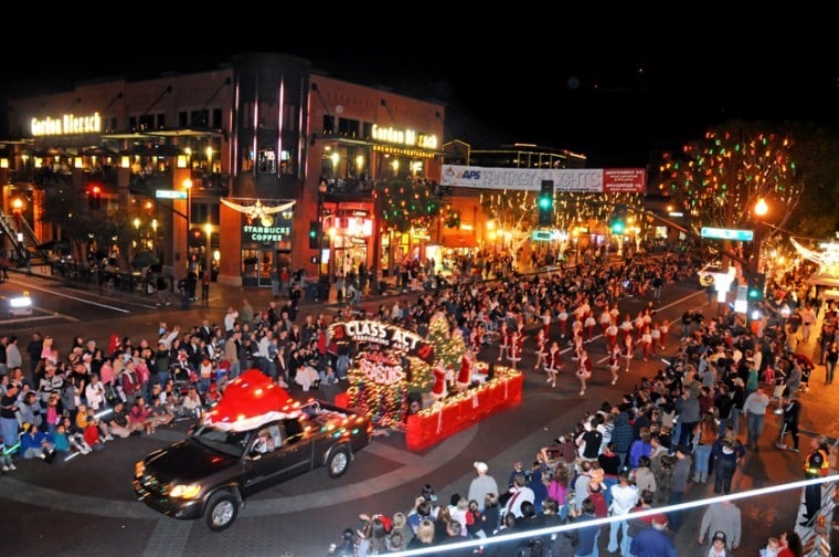 Light parade kicks off Tempe's holiday festivities Tempe