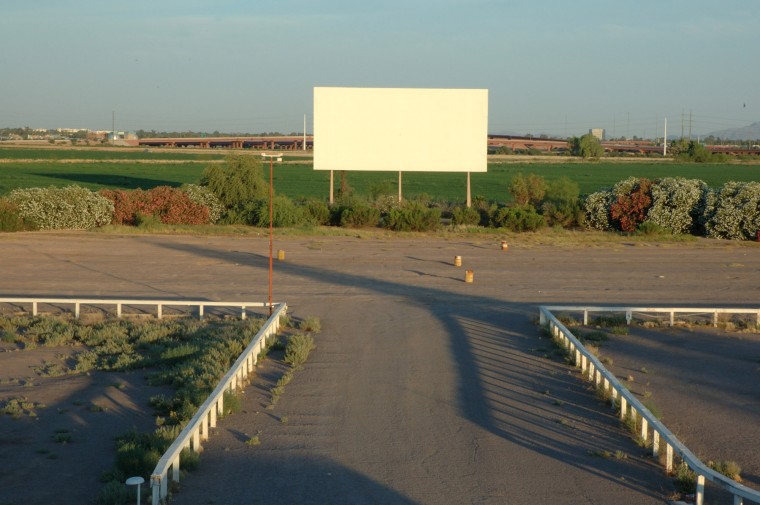Drive In Fans Say Goodbye To The Scottsdale 6 East Valley Local Surrounded Mostly By Fields The Scottsdale Six In Has Not Yet Had To Deal With Affects Of Light Pollution From Nearby Development Shown