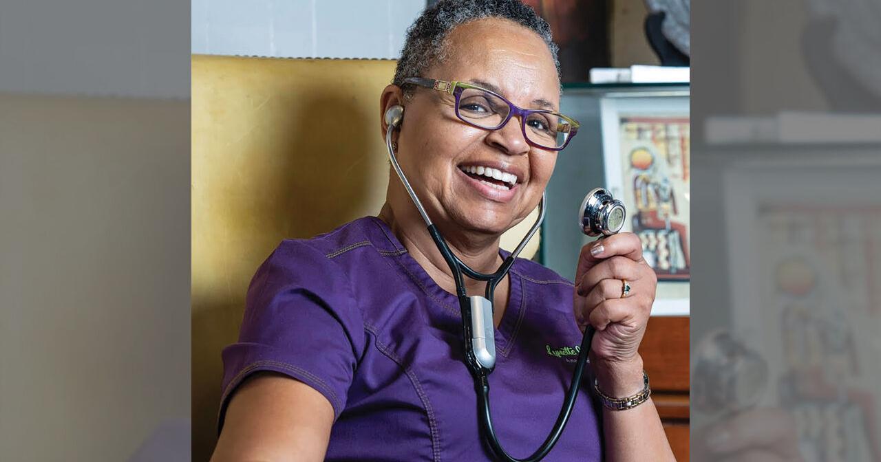 Gilbert woman's path from surgery room to comic stage | - Vimarsana News