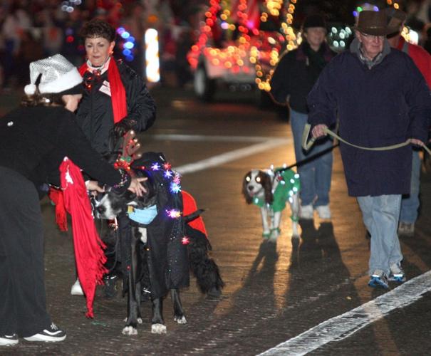 Chandler Parade Of Lights And Tumbleweed Tree Lighting 