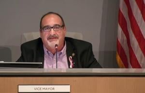 Gilbert Town Council sets limits on itself