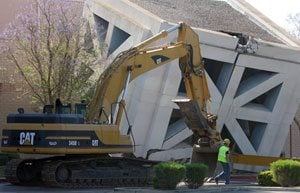 Demolition begins at Paradise Valley Mall 
