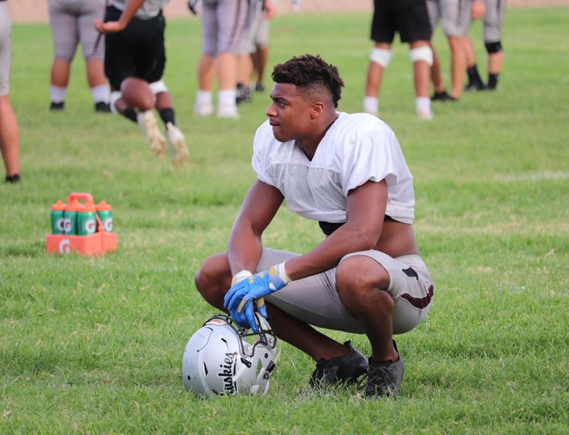 Football Preview Hamilton S Rice Creating Legacy As Senior