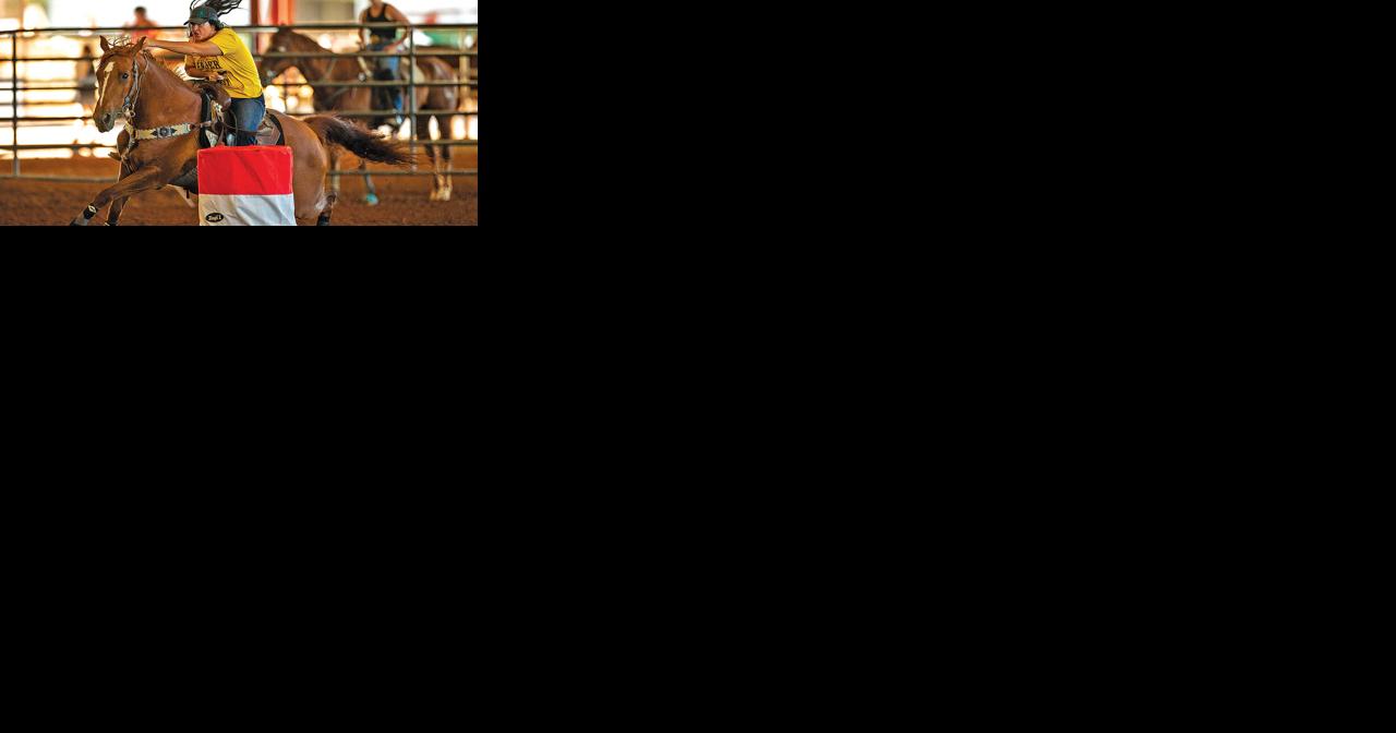 Barrel racers thriving at Horseshoe Park events - Vimarsana News