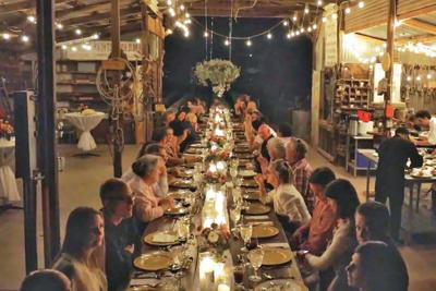 Chandler Farm Lures Diners To The Barn News Eastvalleytribune Com